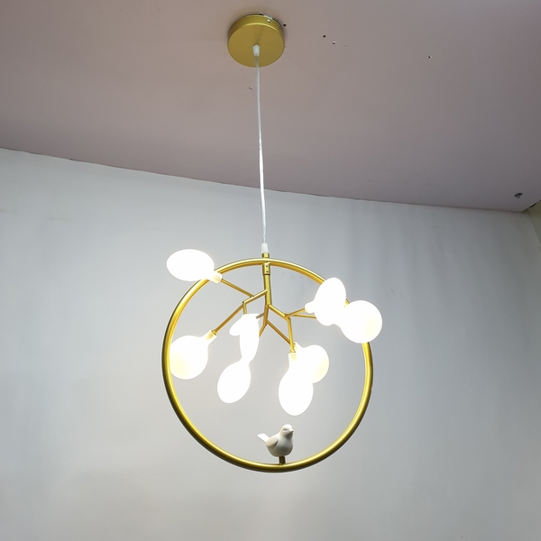 Đèn thả TH187C_09 bóng , thân vàng + 1 con chim + cây quay xuống  , G4 x 9 ,  lá thủy tinh đục , KT(mm) : D600